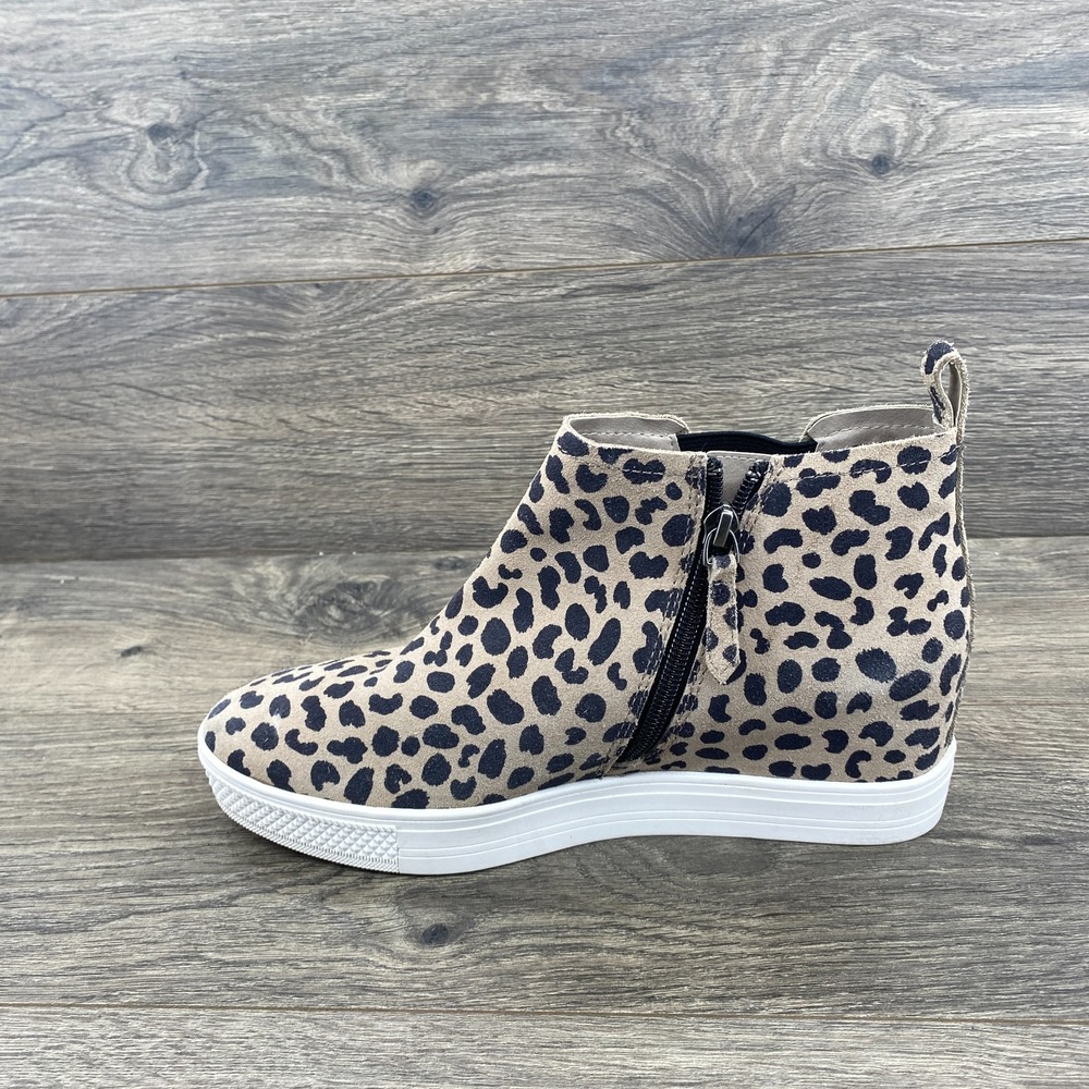 Caslon Aidy Water Resistant Wedge Suede Sneakers Side Zip Women's Size 8.5 Beige - Picture 3 of 11